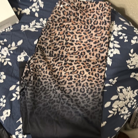 Grrrl Clothing leggings. Leopard set - Picture 6 of 7